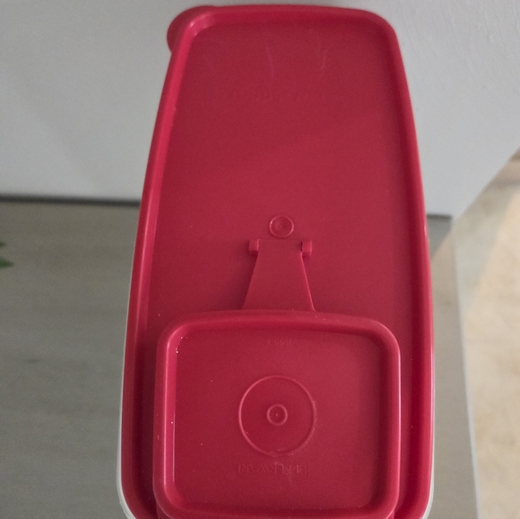 Tupperware Large Storage Container - Picture 2 of 4